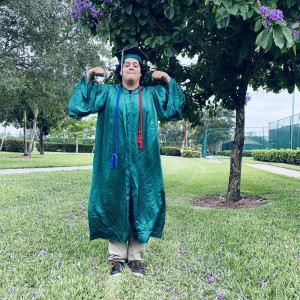 Dengarkan lagu Feel (Explicit) nyanyian Vigil dengan lirik