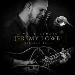 Dengarkan lagu My Consuming Reality (Live) nyanyian Jeremy Lowe dengan lirik