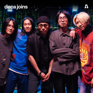 Dengarkan lagu Wave (Audiotree Live version) nyanyian Deca Joins dengan lirik
