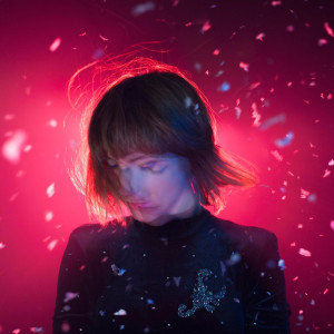 收聽Zaza Fournier的Il ne faut pas歌詞歌曲