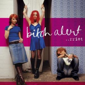 ดาวน์โหลดและฟังเพลง Sandy พร้อมเนื้อเพลงจาก Bitch Alert