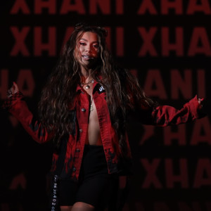 ดาวน์โหลดและฟังเพลง Xhani พร้อมเนื้อเพลงจาก Diona Fona