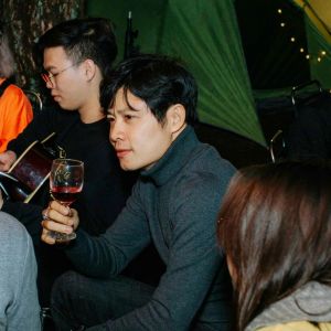 Dengarkan lagu Tết Xa nyanyian Nguyen Van Chung dengan lirik