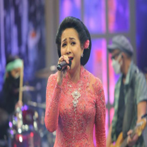 Listen to Sundari Soekotjo - Jembatan Merah song with lyrics from Sundari Soekotjo