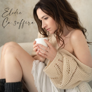 Listen to Ça suffira song with lyrics from Elodie