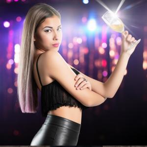 Listen to Vara Asta Este A Mea Si Ma Voi Bucura De Ea song with lyrics from Dj Magic Romania