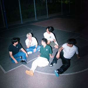 Listen to emotional trip (feat. NEOM & 五線) song with lyrics from 01studio