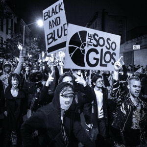 ดาวน์โหลดและฟังเพลง Black And Blue พร้อมเนื้อเพลงจาก The So So Glos