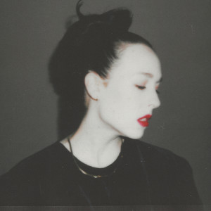 Allie X的專輯Galina (Piano Version) [Explicit]