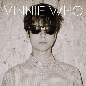 ดาวน์โหลดและฟังเพลง Killer Bee พร้อมเนื้อเพลงจาก Vinnie Who