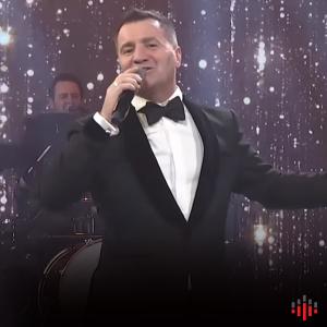 ดาวน์โหลดและฟังเพลง Si asnjëherë më parë në përformance Teve një พร้อมเนื้อเพลงจาก Afrim Muqiqi