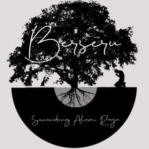 Listen to Senja Tiba di Pesisir song with lyrics from Senandung Alam Raya