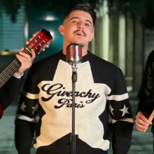 Listen to Lbareh Katart Jit Nasha Tfakert song with lyrics from Cheb Hichem TGV