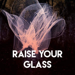 收听Sassydee的Raise Your Glass歌词歌曲