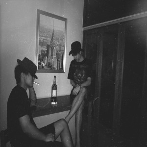 ดาวน์โหลดและฟังเพลง Drinking Alone (Explicit) พร้อมเนื้อเพลงจาก Meena 13