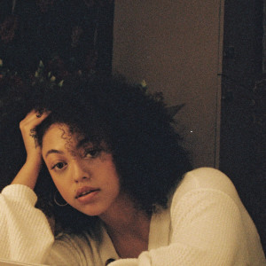 ดาวน์โหลดและฟังเพลง Grateful พร้อมเนื้อเพลงจาก Mahalia