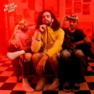 Listen to Melhor Não Fazer Nada song with lyrics from Lupa