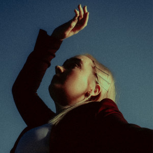 Dengarkan lagu Baby Don't Fight It (Explicit) nyanyian Asha Jefferies dengan lirik