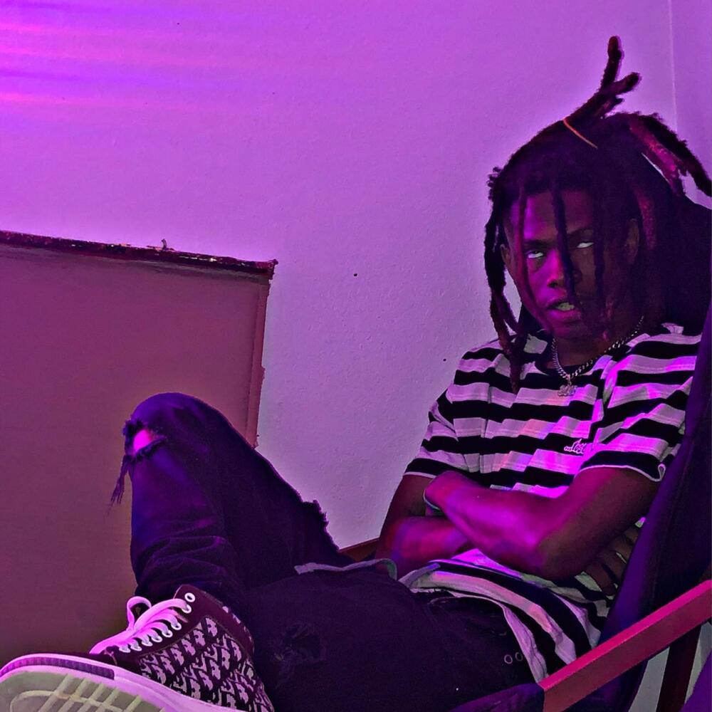 JUNKIES (Explicit)