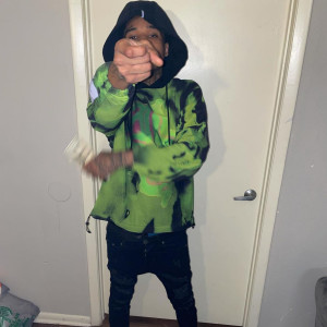 Listen to Uh (Explicit) song with lyrics from Brokeasf