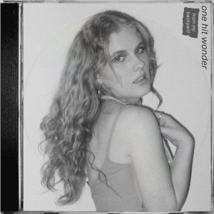 ดาวน์โหลดและฟังเพลง One Hit Wonder พร้อมเนื้อเพลงจาก Meg Smith