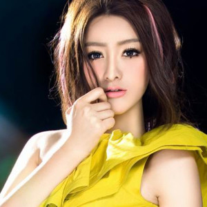 Listen to 和谐颂歌 song with lyrics from 王雯