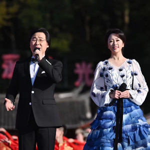 Listen to 再一次出发 song with lyrics from 廖昌永