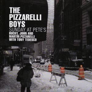 收聽The Pizzarelli Boys的When the Blue of the Night歌詞歌曲