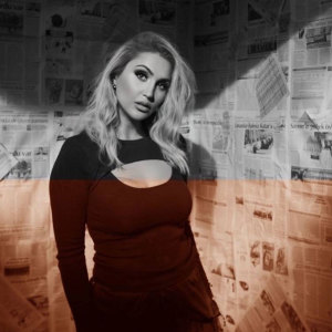 Dengarkan lagu Başkası Varmış (Remix) nyanyian Nur Cennet dengan lirik