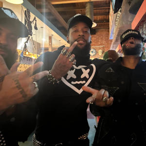 default playlist img