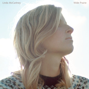 ดาวน์โหลดและฟังเพลง Seaside Woman พร้อมเนื้อเพลงจาก Linda McCartney