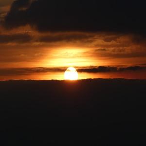 Listen to Sunshine (with Makata) song with lyrics from Dj N8