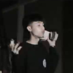 收聽YOUNGJ的รออยู่ (Explicit)歌詞歌曲