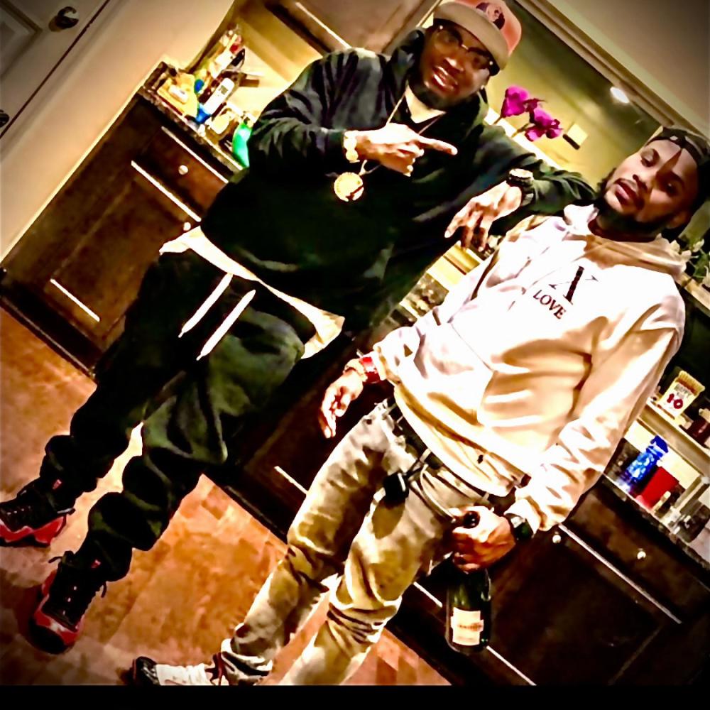 Streets ain't for errybody (feat. J.cobb & Stiff deejayy) (Explicit)