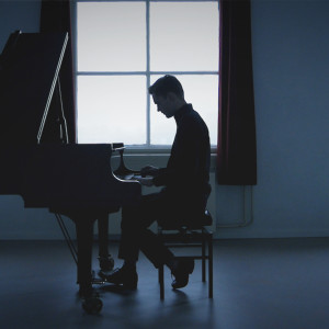 Dengarkan Leaving You lagu dari Jurrivh dengan lirik