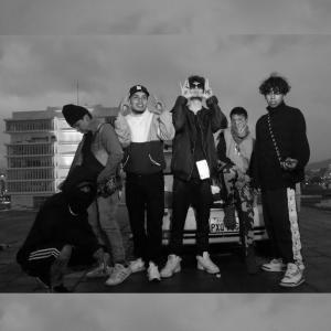 收聽La Legion Music Group的De 7a7 (Explicit)歌詞歌曲