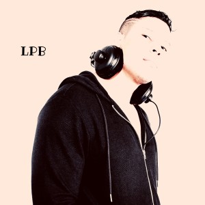 Dengarkan lagu Lpb nyanyian Dacmel dengan lirik