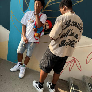 default playlist img