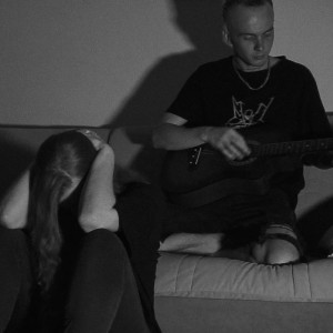 收听Юджина的Немая歌词歌曲