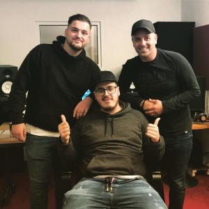 default playlist img