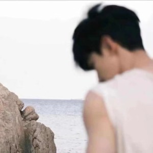 Listen to 你曾悄悄对我说 (伴奏) song with lyrics from 陶小天
