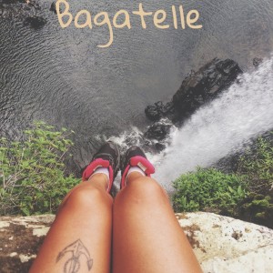 ดาวน์โหลดและฟังเพลง Bagatelle พร้อมเนื้อเพลงจาก Louise Massey