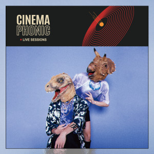 收听恐龙的皮 The Dinosaur’s Skin的Millions of Years Apart (Cinemaphonic Live Version)歌词歌曲