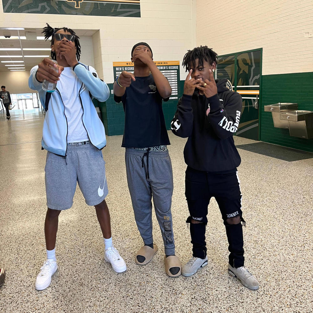 Outta Sight Freestyle (Explicit)