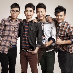 ดาวน์โหลดและฟังเพลง 音樂殖民地 พร้อมเนื้อเพลงจาก C AllStar