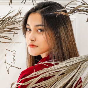 Dengarkan Peka lagu dari TIVAL dengan lirik