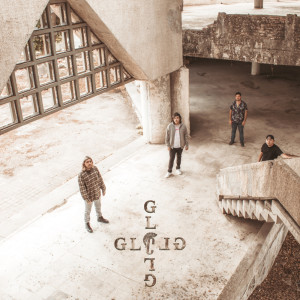 Listen to Hoy A Festejar (Explicit) song with lyrics from Grupo Los Caballeros