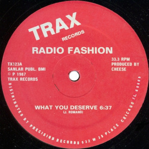 ดาวน์โหลดและฟังเพลง What You Deserve (Mistake Mix) พร้อมเนื้อเพลงจาก Radio Fashion