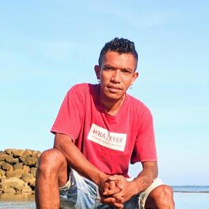 Listen to Tompe song with lyrics from Netral lise