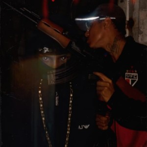 Album Entre Biqueiras e Peças (Explicit) oleh Mc Santos